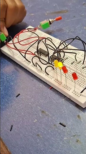 2 to 4 decoder#electronics #automobile #arduino #short #shortvideo#arduinouno #automobile#shortsfeed