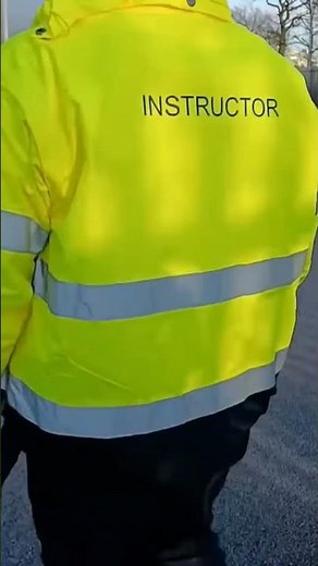 NRSWA course #Master Street Work: Signing, Lighting, Guarding Explained! 🚧 #NRSWA