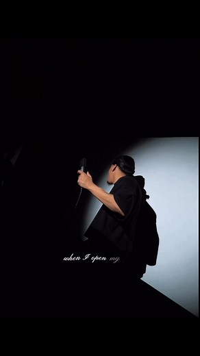 Blending Two classics into one timeless vibe. I need to hear this 1 at all the weddings 💍 @ericbenet @realtamiaworld @usher @aliciakeys 🎥: @rockijean pre-WARNING anyone that gets dizzy watching this cover blame @rockijean 🥴😵‍💫 🫵🏽😂 #DevonCulture | Devon Culture