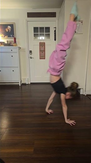Handstand Fun 😊❤️🤸‍♀️