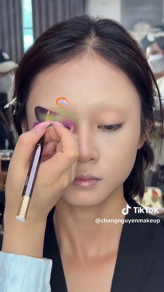 Layout của các bạn học sinh chuyên nghiệp có cháy quá không ạ 😍🥰 #changnguyenmakeup #xuhuong #makeupchuyênnghiệp #douyinmakeup