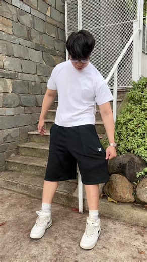 Stylish Tinny T-shirt and Jorts with Flowe Logo