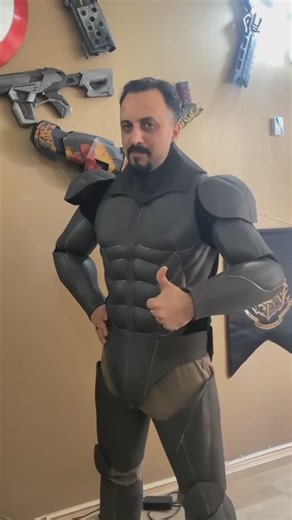 Mengbi Yang on Instagram: "🔥 Download FREE muscle neck template from the link in our bio @TheHeroCosplay. Watch the video demonstration by @HMDcosplay and learn how to make your own foam muscle suit. 💪✨ #Cosplay #FoamCraft #DIYCosplay #CosplayTutorial #CosplayMaker #FoamArmor #CosplayFoam #MuscleSuit #CosplayTips #HandmadeCosplay #CosplayHelp #CosplayBuild #CostumeDesign #CosplayCommunity #CraftYourFandom #FoamSmith #CosplayHacks #CosplayInProgress #CosplayDIY #FoamMuscles #EpicCosplay #Cospla