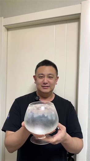 Enjoying Water Mukbang: ASMR Drinking Experience