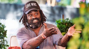 The Longhorn Network Couldn't Resist The Urge To Make A Marijuana Joke During Ricky Williams' Return To Texas (PIC)