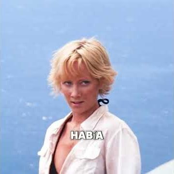 A man and a woman survive on a desert island#short #cinema