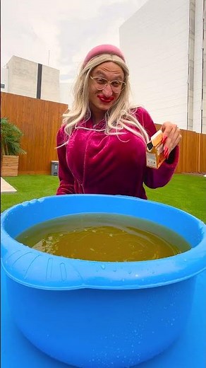 Juicy Magic Tricks: The Enchanted Juice Box Challenge! 🧃✨