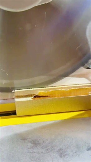 Perfect Woodworking Cuts: Miter Saw Technique #carpentry #woo #woodworking #wood