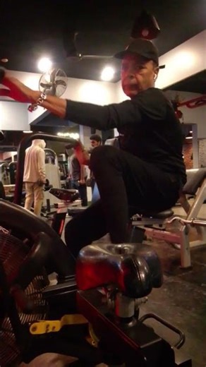 Wednesday 10.12.25 the seated cycling workout with machine for body warm up