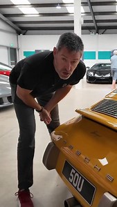 Does the Singer Classic have the best engine bay ever ?! @fivezerossupercars @supervettura @singervehicledesign #petrolped #singer #singerclassic | Petrol Ped