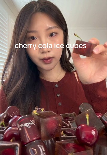 Cherry Cola Jelly Mukbang & Fwee Cherry Cola Review