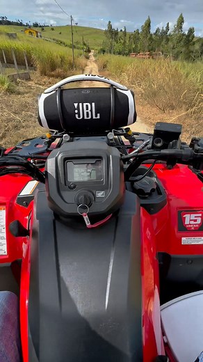 Jet Cooler Brasil on Instagram: "PROCURANDO UMA MANEIRA SEGURA E PRÁTICA DE FIXAR SUA JBL BOOMBOX NO QUADRICICLO? 🔊🔥 o novo Suporte JBL para Quadriciclo da Jet Cooler chegou pra resolver isso! instalação rápida, fixação segura e som estourado em qualquer trilha. quer garantir o seu? fala com a gente pelo link na bio! 📲 #JetCooler #Quadriciclo #JBLBoombox #SomNoTaloo #OffRoad #Aventura #familia"