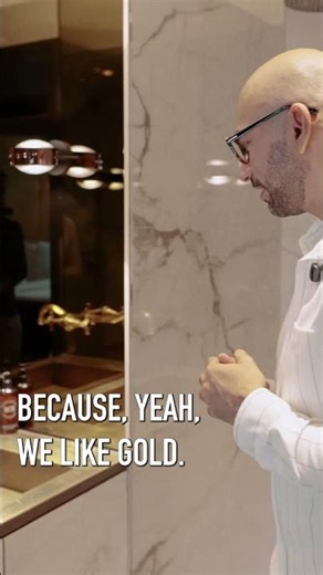 Noblemen Hotel of Amsterdam offers a double shower for romantic getaways