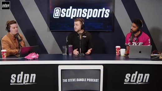 Holy moly 🙄🍿 Chronic crybaby Steve Dangle has an unhinged meltdown because Team USA hockey players shook hands with President Trump. Dude can't take a f * ckin joke. 😭 | Alex Ovechkin Fanpage