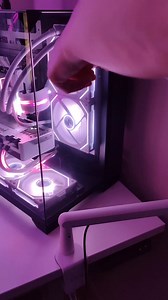 Nothing too fancy, just a nice ASMR peeling vid of the O11 Vision for a happy happy new year!!!🎉 Cr. @didntreallyneedthis #pc #pcbuild #pcsetup #pcbuilding #pcgaming #pcgamer #gamingpc #gamingsetup #gamingcommunity #pcmasterrace #rgb #lianli | Lian Li HQ
