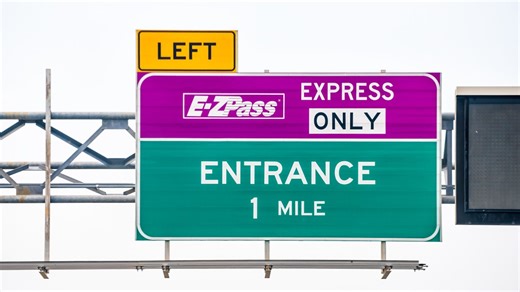 ¿Cómo adquiero el E-ZPass para pagar los peajes que no reciben efectivo? Entre ellos el cruce del Lincoln Tunnel