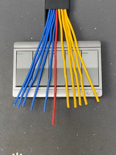 Conecta 5 Botones Eléctricos como Experto