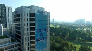 Hear firsthand stories of growth, opportunities, and success from the people at RHB.  Want to know how you too could have an incredible working experience? Meet RHB at The Malaysian Career Fair 2024 in London! Let's inspire your career journey together! Register now at graduan.com/uk  | GRADUAN | Facebook