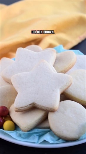 Cut out sugar cookies. No chilling and no spreading! https://cakewhiz.com/small-batch-of-sugar-cookies/ | CakeWhiz.com