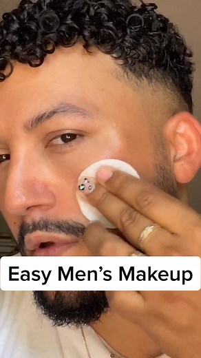 Just do it 😌 #menwearmakeup #menwearmakeuptoo #menwearingmakeup #foryoupage #foryourpage