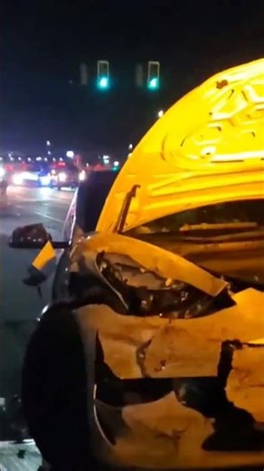 Flatbed towing recovery today another red light runner STOP #running #redlights #reels