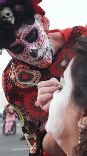 45K views · 847 reactions | On November 9, join thousands in one of the country's largest celebrations of art, community, and life, the All Souls Procession. ️ Watch the procession live and discover the full schedule of events, including Dance for the Dead at the MSA Annex, the Procession of Little Angels, and more at https://bit.ly/4oojk8E #AllSoulsProcession #VisitTucson All Souls Procession Weekend | Visit Tucson | Facebook