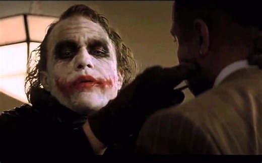 《蝙蝠侠》小丑经典独白：Why so serious