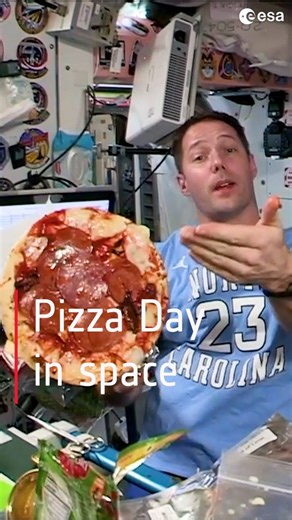 17 January is World Pizza Day. From Earth to orbit, pizza has a special power: it brings people together. A shared meal is a pause in the day, a moment to relax, chat, laugh… and get creative. Aboard the International Space Station, that creativity means floating toppings, improvised bases, and a lot of ingenuity. Zero gravity turns dinner into an experiment and somehow, pizza still steals the show (just don’t let the salami drift away). So now it’s your turn: What’s on your perfect pizza? Class