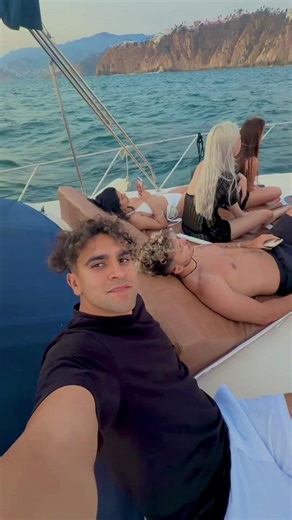 Momentos Familiares Inolvidables con Delfines