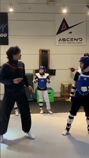 Useful TKD sparring technique ☝️ How to change tempo & score in Taekwondo #tkdfury