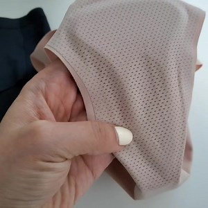 "여성의 민망한 부분을 커버해줄 도끼자구 커버 심리스 팬티입니다" "분비물을 흡수시켜주고 매쉬소재로 자극이 없는 매일 입게되는 민망한자국지킴이 심리스 위생팬티입니다" 꼭한번 착용해 보세요. 차이점이 바로 느껴지실 거에요♡ 레깅스입을때 꼭 챙겨입으세요:) #도끼자국지킴이 꼭필요하죠? 여기있어용♡ - http://m.conella.co.kr/product/y존-커버-심리스-팬티/3373/category/1/display/2/ | 편안함의 새로운 기준, 꼰에야