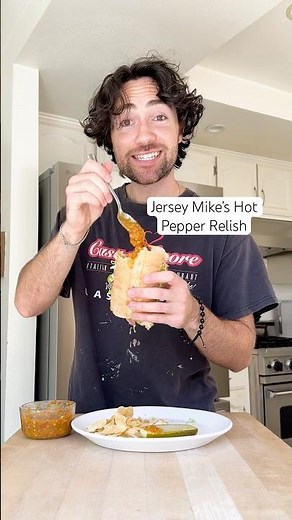 Jersey Mike’s Hot Pepper Relish #easyrecipes #jerseymikes #relish #hotpepper #sandwich wich
