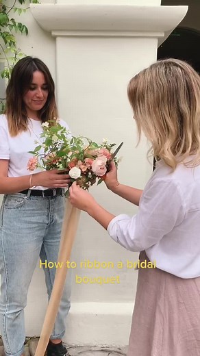 How to Ribbon a Bridal Bouquet: Step-by-Step Guide