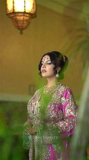 ✨ La Nouvelle Collection est désormais disponible chez Eline Luxury ✨ Une collection venue de l’Inde 🇮🇳, alliant élégance, chic et raffinement dans chaque détail 🤍 Des pièces uniques, modernes et sophistiquées, pensées pour sublimer votre féminité et illuminer vos plus beaux moments 👗✨ La dernière collection de l’année, pour celles qui aiment l’exclusivité et le style 💫 Chez Eline Luxury, le luxe prend tout son sens 🤍 Photographe @alfa.amine Makeup Artist @mels_queens model @tina_adlaoui M