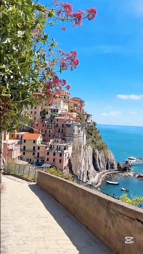 Cinque Terre | Italy’s Colorful Coastal Paradise