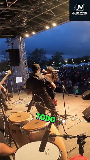 You DON’T Know This Song?! Live Crowd Goes Crazy! 🎤 #memes