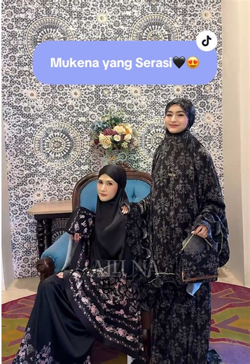 Duh, cocok banget ya dua Mukena Series ini😍✨ Looknya simple, elegant, dan bikin tampilan mewah🫶🏻🖤 AllunaLady tim yang mana nih? Kanan atau Kiri? Tulis dikolom komentar👇🏻 In frame: Ayudya & Syahla Series #mukenacantik #mukena #prayerset #fyp #fypシ゚