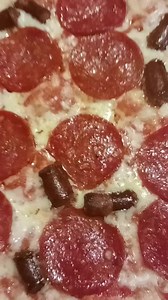 If you're not washing your pepperoni, your doing it wrong! This life hack will make your slim jim pizza taste amazing! 😋 | Scrap