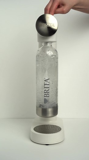 Kilka kostek lodu, woda gazowana dzięki BRITA sodaONE, espresso i gotowe! 🍹 #brita, #britapolska #britasodaone #coffee #icedcoffee #sparklingcoffee