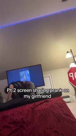 Screen Sharing Prank on My Girlfriend