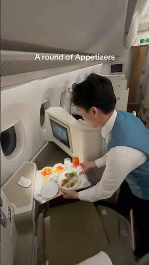 Dinner Experience on Vietnam Airlines A350-900 Business Class