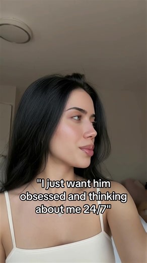 I stopped chasing him and started working on myself. 2 weeks later he's the one who can't stop chasing me 😭 comment