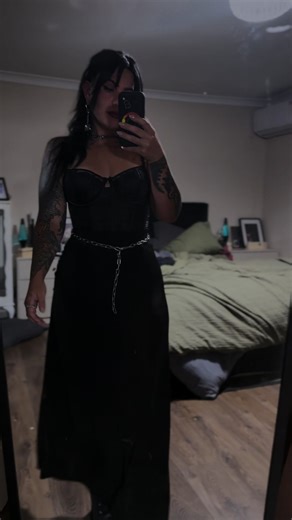 #alt #girlswithtattoos #witchy #getreadywithme #darkromance