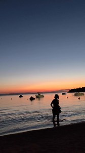 "Și te port în suflet ca pe-o taină...💝 Și te-mbratisez în noapte pe ascuns...✨" #apus #mare #culorileapusului #iubire #sunset | Pictura unui suflet - Adriana Manea