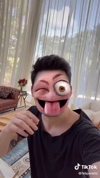 Felipe Neto Help: Urgent Request and Memes