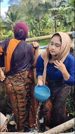 Ngintip cewek mandi