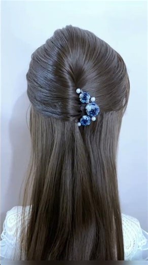 Easy Half-Up Half-Down Hairstyle Tutorial