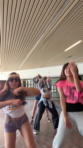 #2016 #stayfierce #swag #loSVers | loser dance