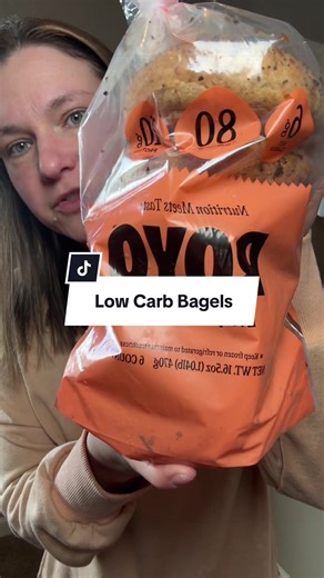 Bread lovers… this one shocked me 😳 If you’re trying to eat lower carb but still want sandwiches, toast, or bagels in your life… these ROYO breads and bagels are honestly incredible. The artisan bread is only 30 calories per slice, and the bagels are about 80 calories — plus they’re high fiber and low net carbs. I grabbed plain bagels, everything bagels, and their artisan bread and they toast up so good. Perfect for breakfast sandwiches, avocado toast, or cream cheese bagels. If you’ve been try