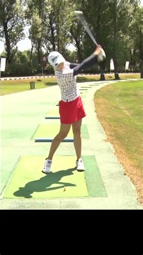 Recommended practice methods for those who duff the ball #irons #golflessons #MomokaMiura #womens...